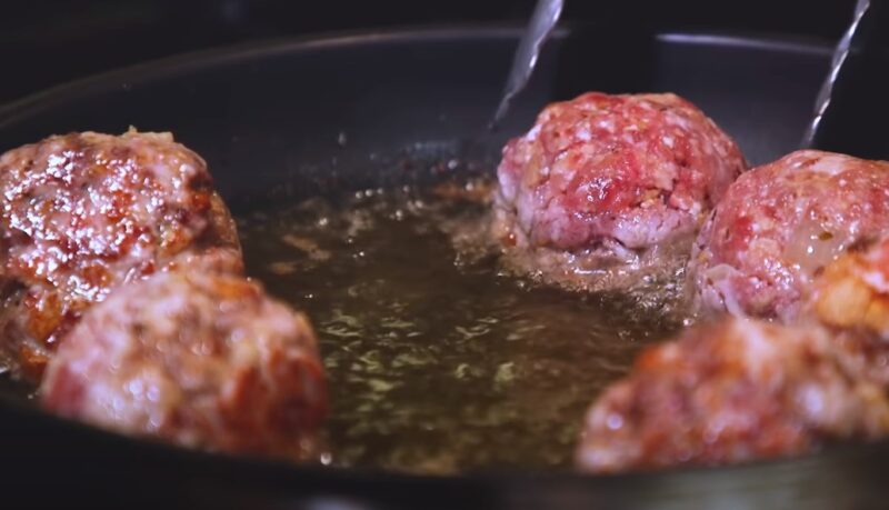 How to Make Perfect Meatballs